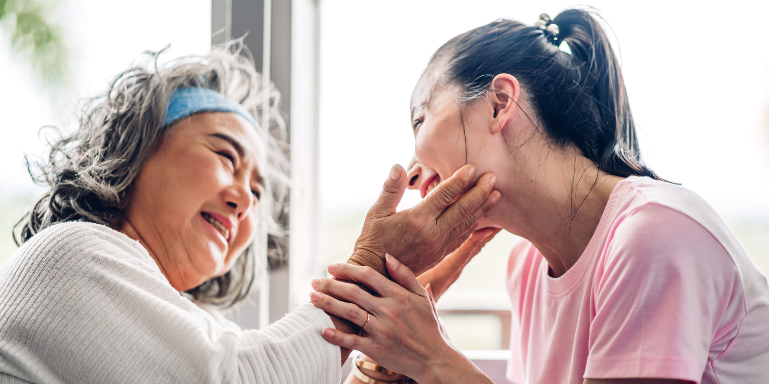 How to Care for a Loved One with Dementia with More Ease